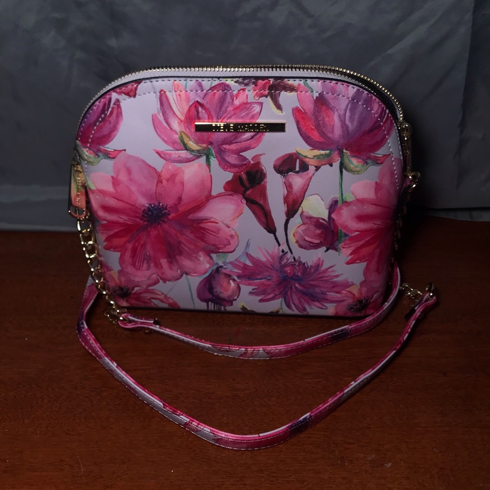 NWOT Steve Madden Crossbody Pink Floral Pockets